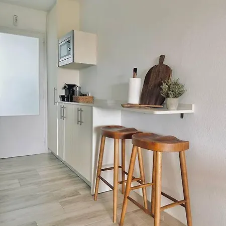Apartment The Golden Oak In Calella Centre - 100m From Palafrugell
