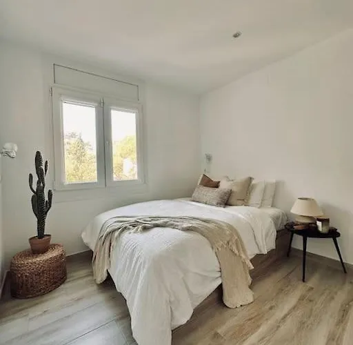 The Golden Oak In Calella Centre - 100m From Appartamento *